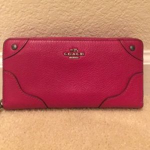 Coach leather Mickie zipper wallet